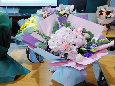 地攤經濟新風口 禮品花卉銷售的賺錢之道